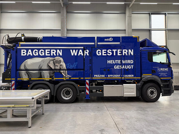 Saugbagger Fahrzeug Rene Baudienstleistungen